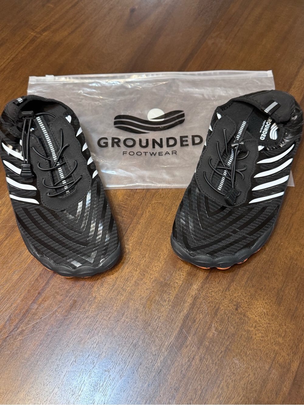 Grounded Footwear Barefoot Water Shoes Men’s 11 Women’s 12.5 Black NWOB-0238